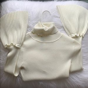 Turtle neck Sweater with flowy sleeves